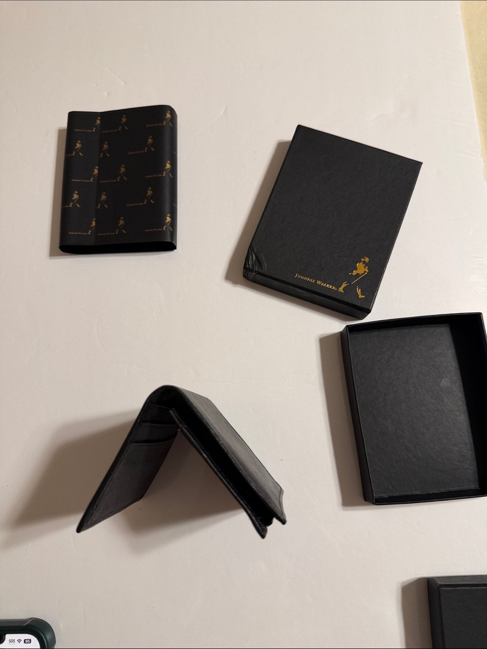 Johnnie Walker Classic Black Leather Card Holder Wallet in the Box - Picture 10 of 10
